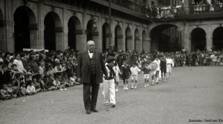 Comienza el Aurresku de niños