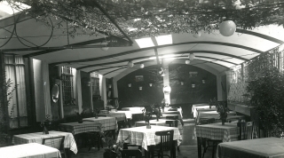 Comedor del bar Intza. Años 30-40