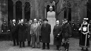 Inauguración del busto en el Museo San Telmo